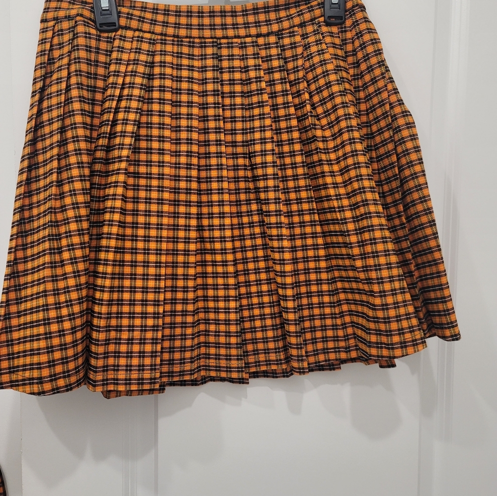 Clothing - Picture 2 of 3